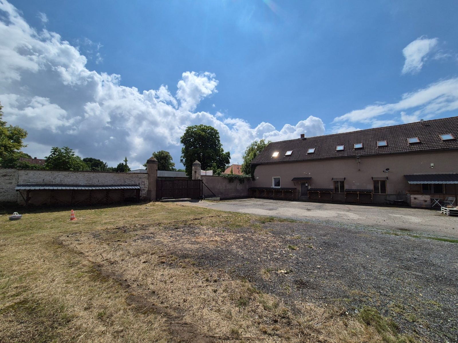 Obchodní prostory, Náves sv. Petra a Pavla, Zlatníky-Hodkovice - Zlatníky u Prahy, Středočeský kraj, 510 m² - 2