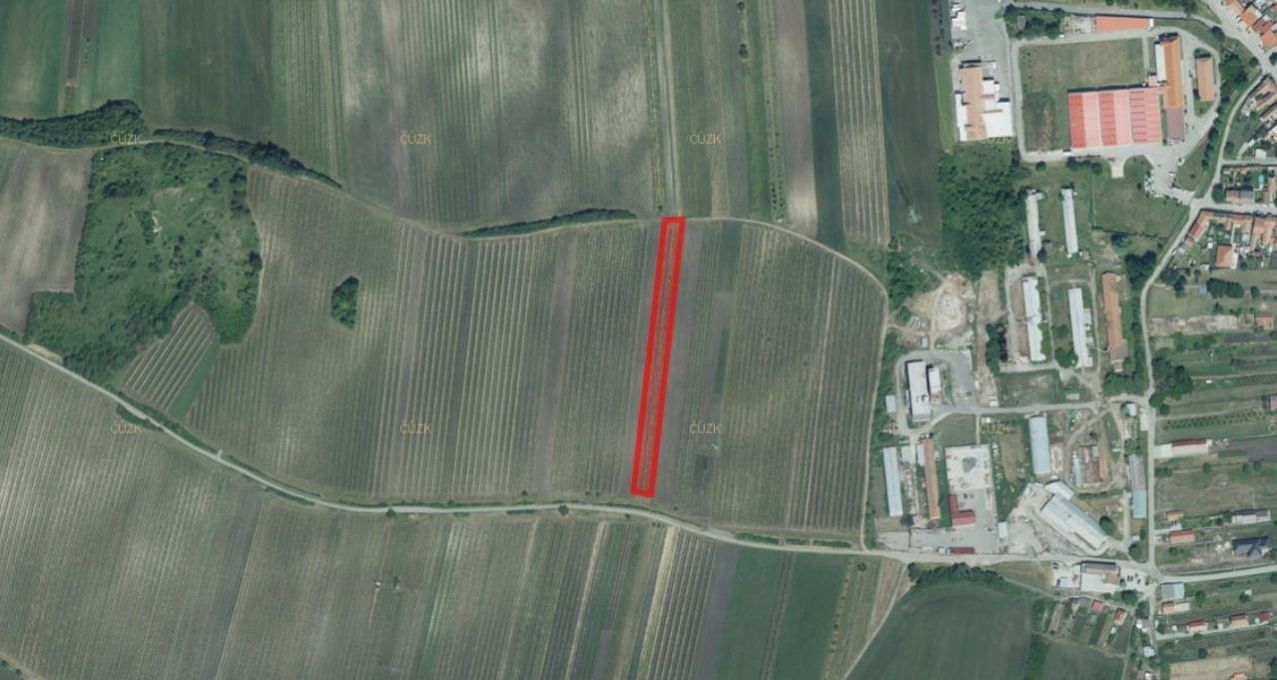 Zemědělské pozemky, Hlohovec, 11 303 m²