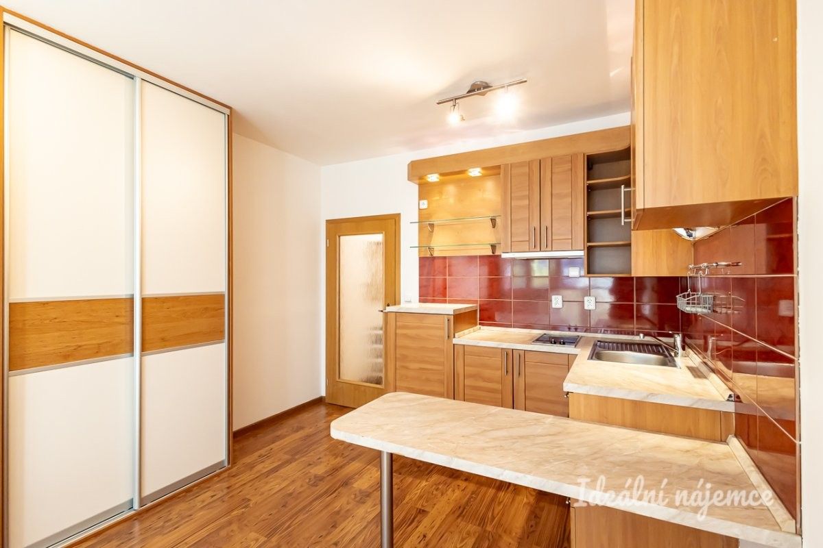Pronájem byt 1+kk - Velké Kunratické, Praha, 28 m² - 5