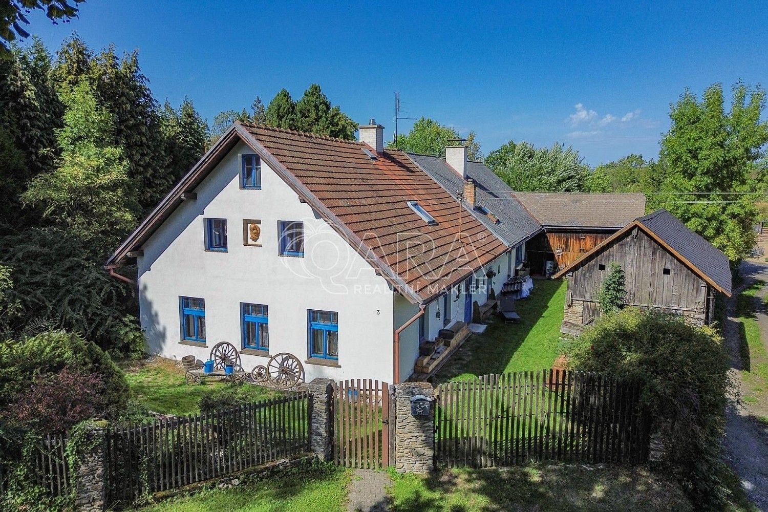 Rodinné domy, Velhartice - Braníčkov, okres Klatovy, Plzeňský kraj, 450 m² - 1