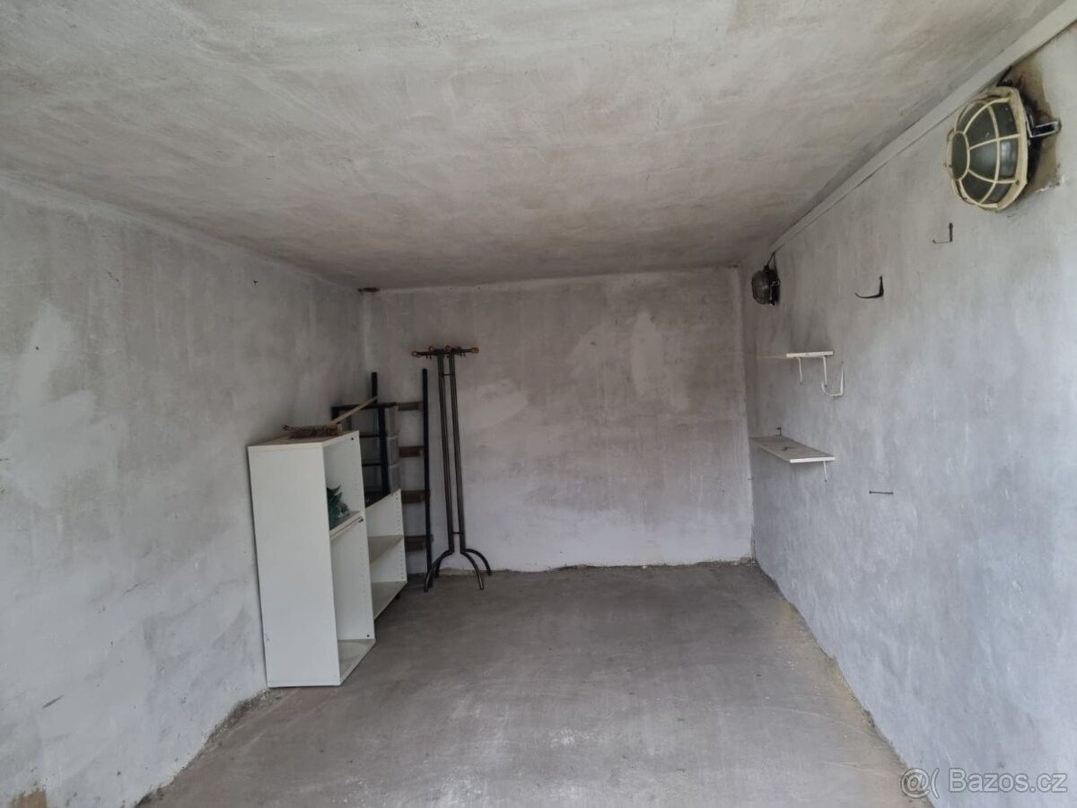 Pronájem garáž - Ostrava, 700 30