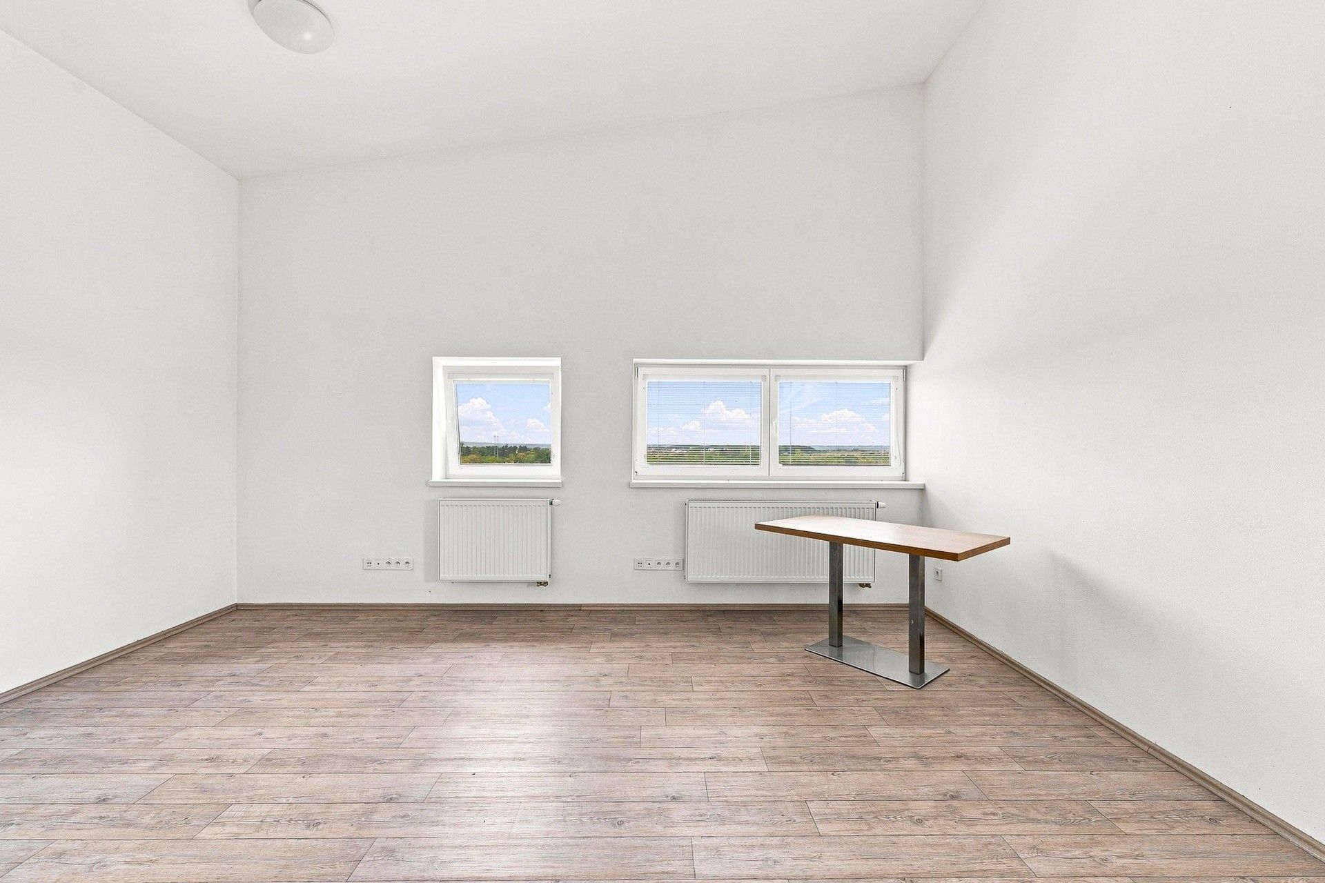 Pronájem ubytovací zařízení - Bečovská, Praha Uhříněves, 1 382 m² - 5