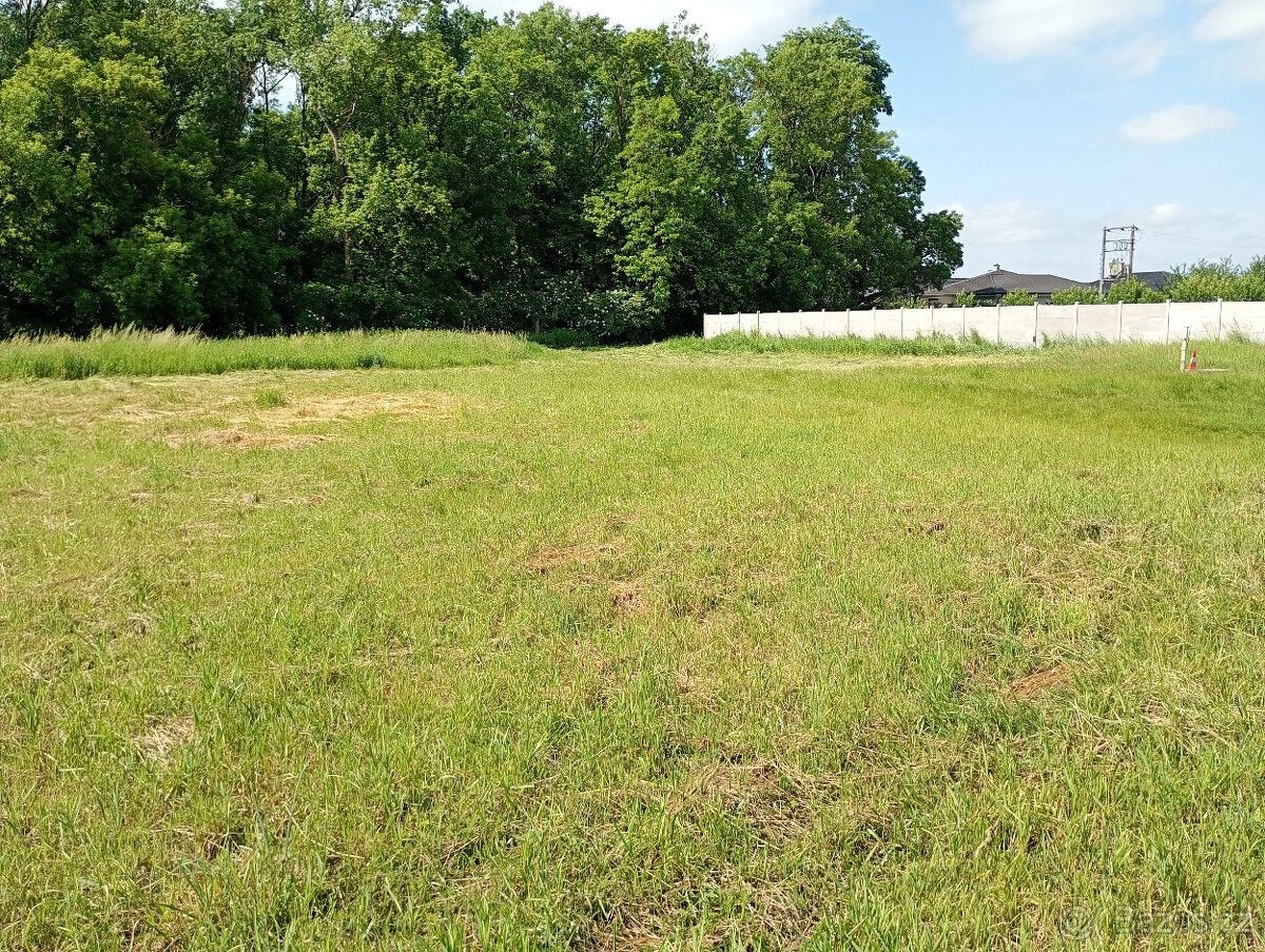 Zahrady, Drnholec, 691 83