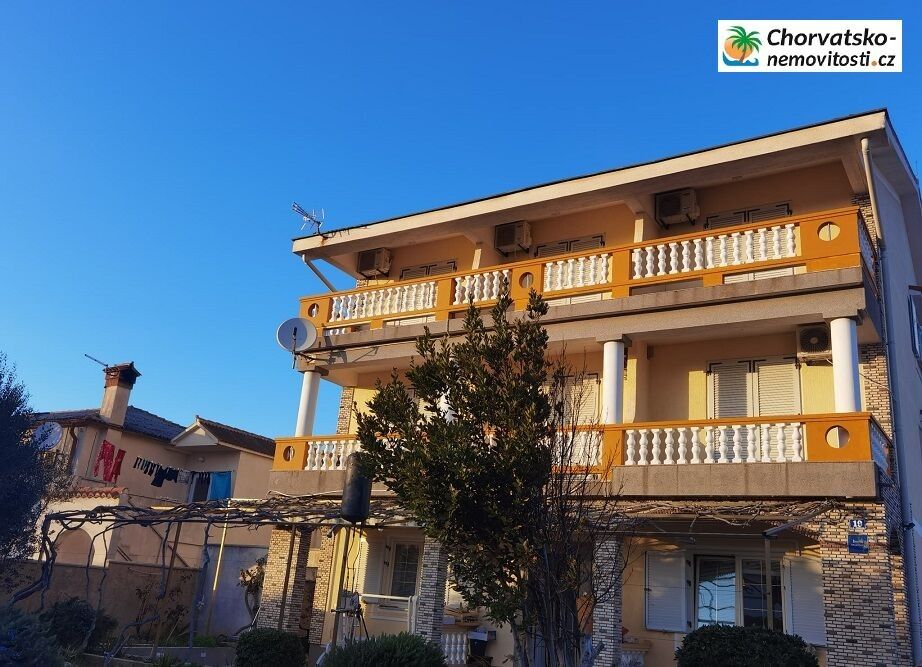 Rodinné domy, 987 66, Zahraničí