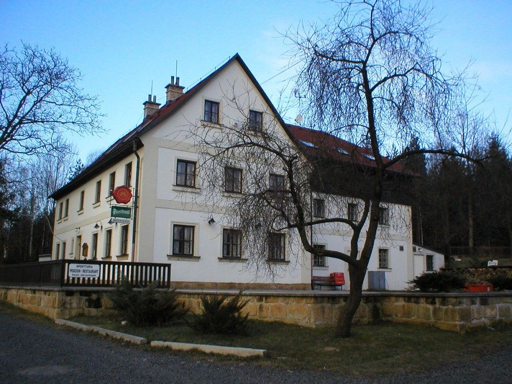 Ubytovací zařízení, Polesí, Rynoltice, 400 m²