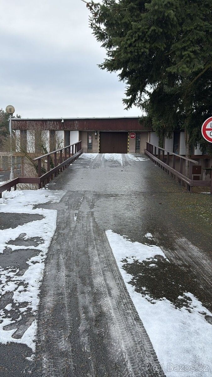 Pronájem garáž - Hradec Králové, 500 08