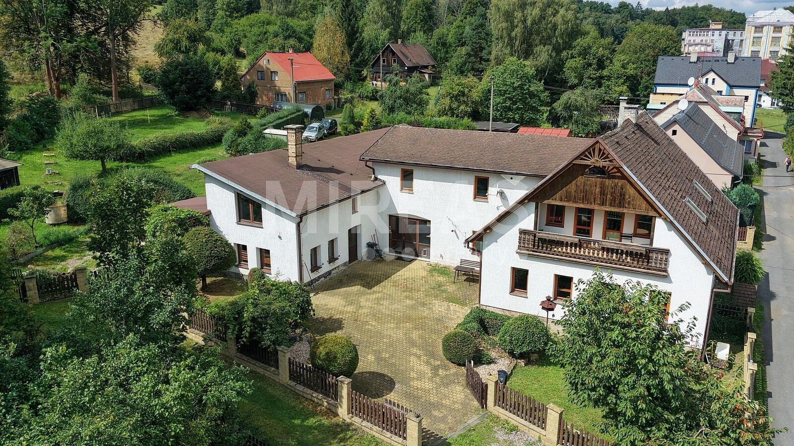 Rodinné domy, Krásná Lípa, okres Děčín, Ústecký kraj, 350 m² - 1