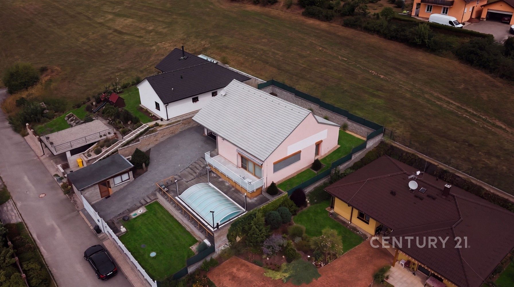 Rodinné domy, Hosín - Dobřejovice, okres České Budějovice, 160 m² - 1