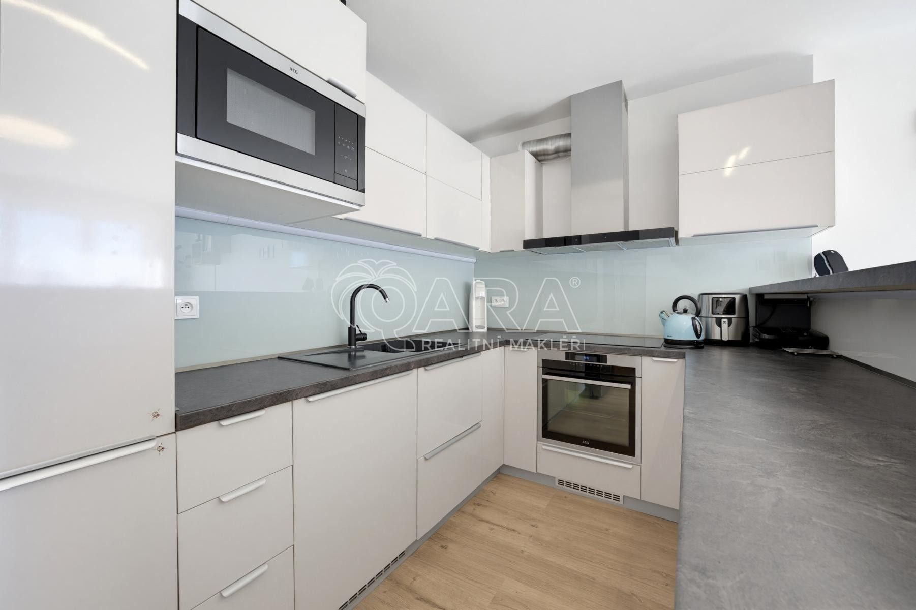 2+kk, Uherova , Chýně, 53 m² - 2