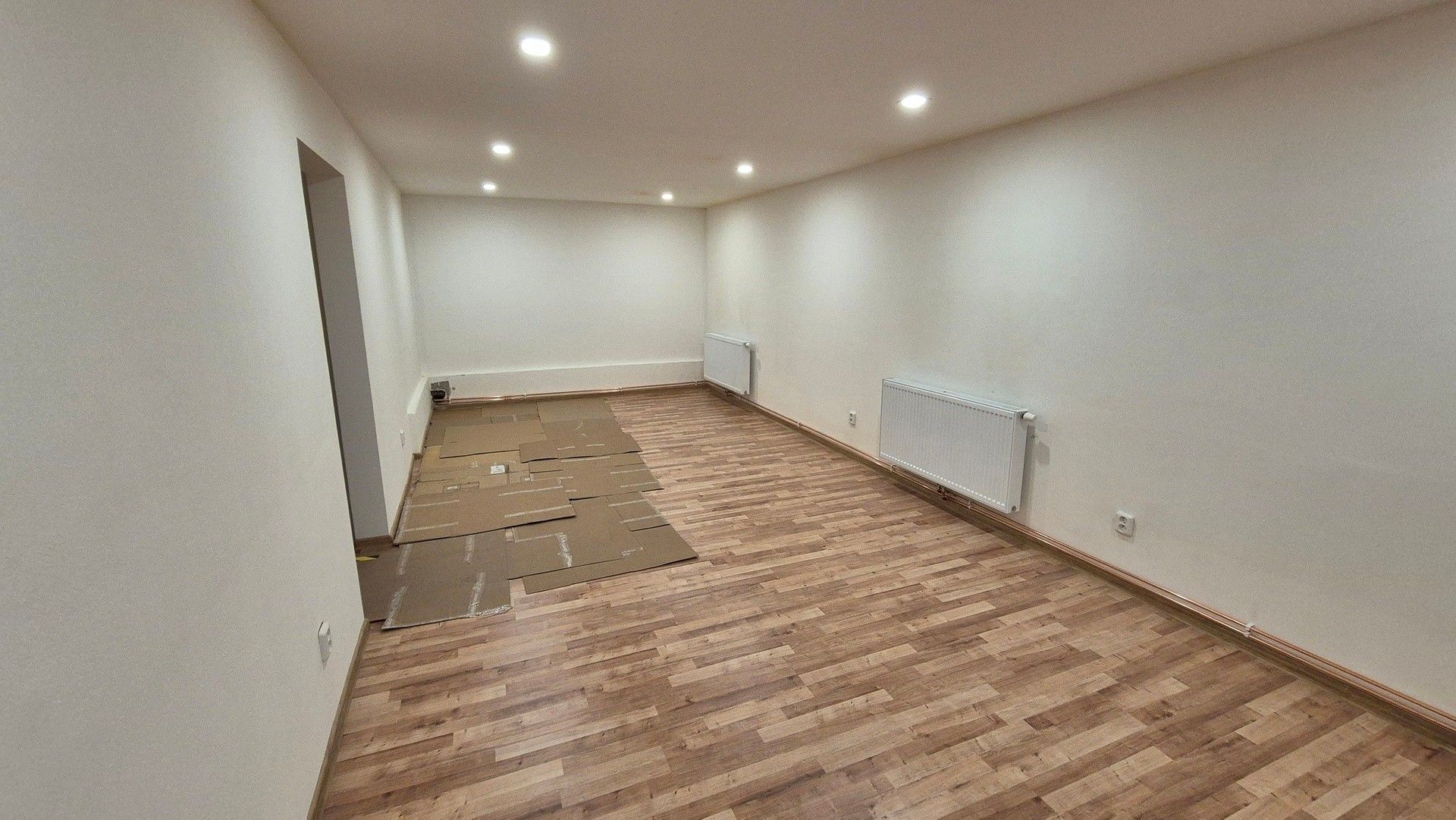 Pronájem kancelář - Na vyhaslém, Kladno, 30 m²