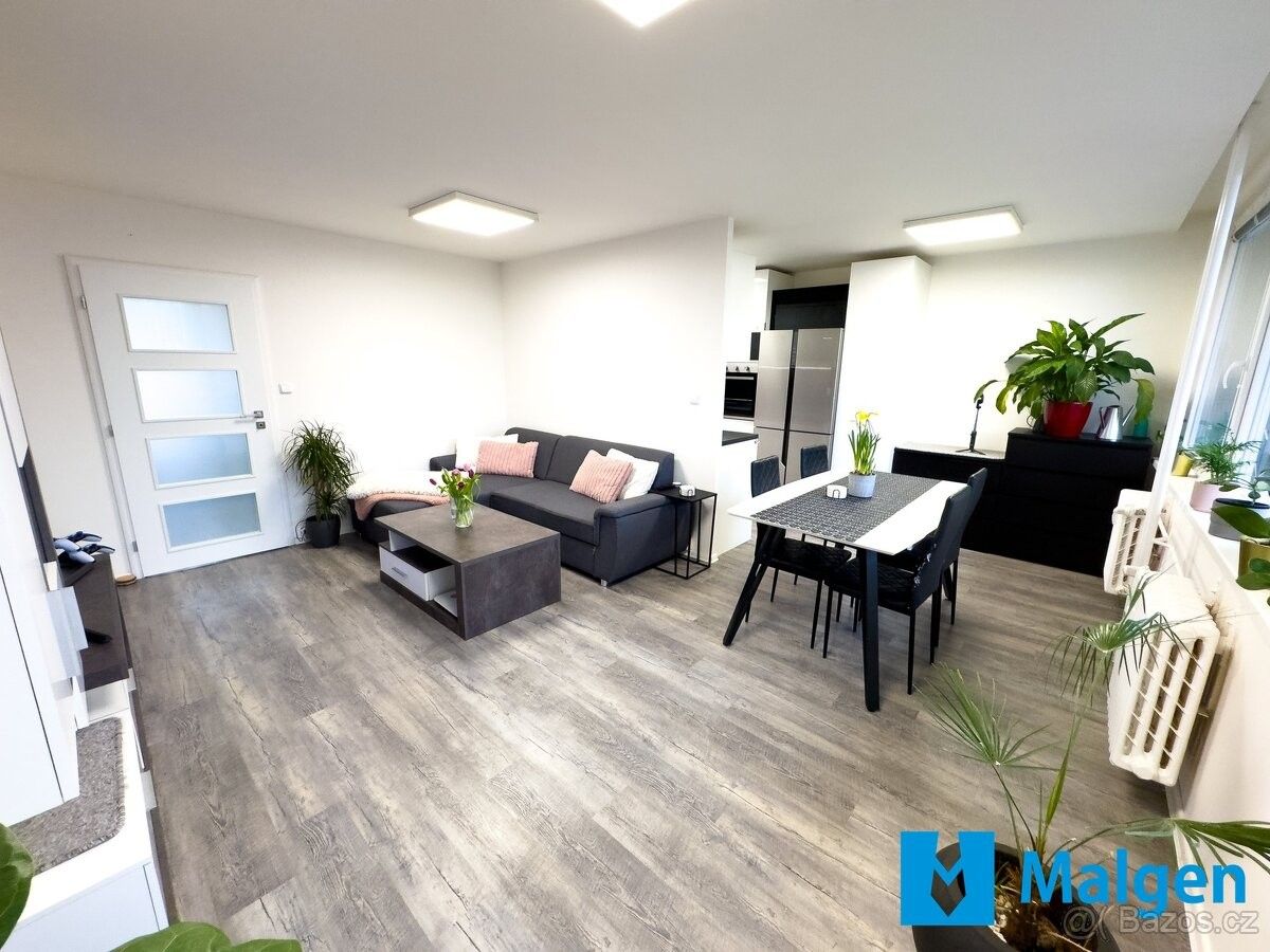 Prodej byt - Praha, 155 00