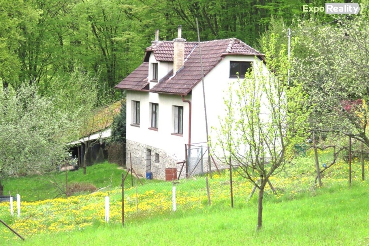 Rodinné domy, Březůvky, 76 m²
