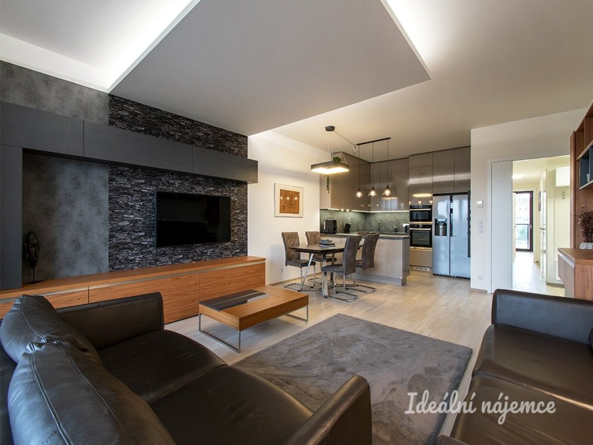 3+kk, Sanderova, Praha, 97 m²