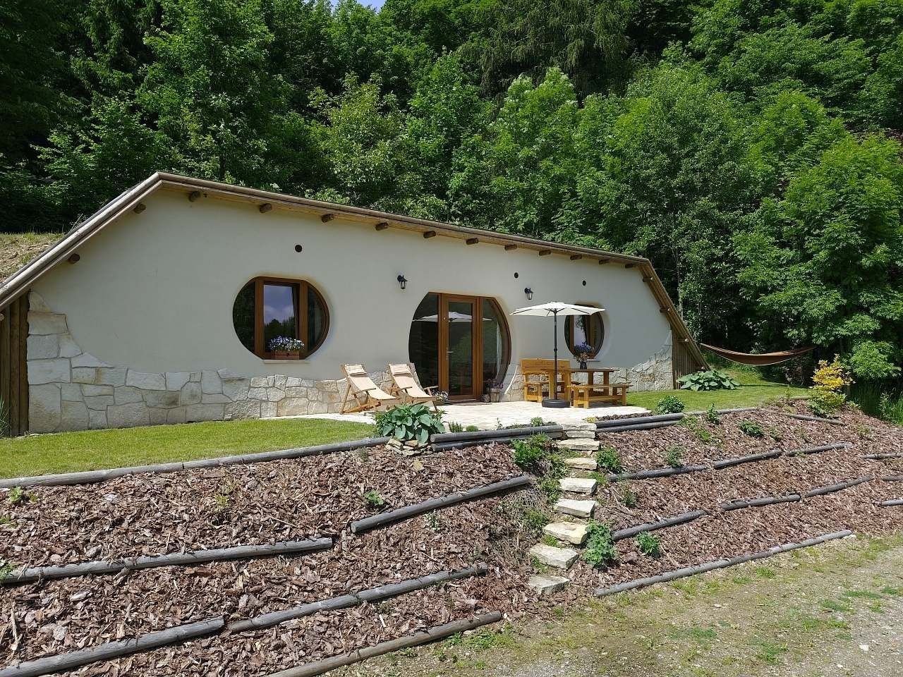 Chaty, Úhlejov - Chroustov u Miletína, Královéhradecký kraj