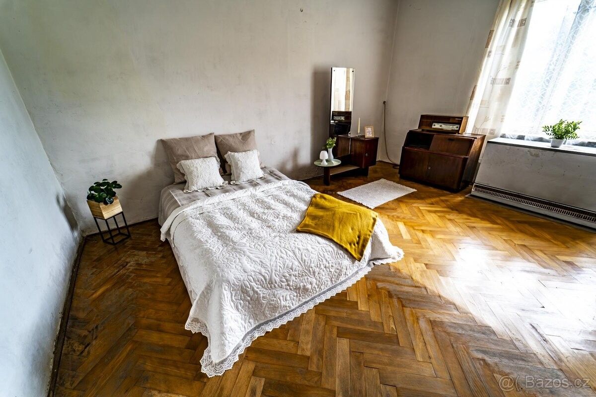 Prodej rodinný dům - Bezno, 294 29