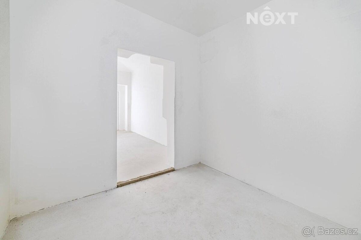 Prodej obchodní prostory - Praha, 147 00