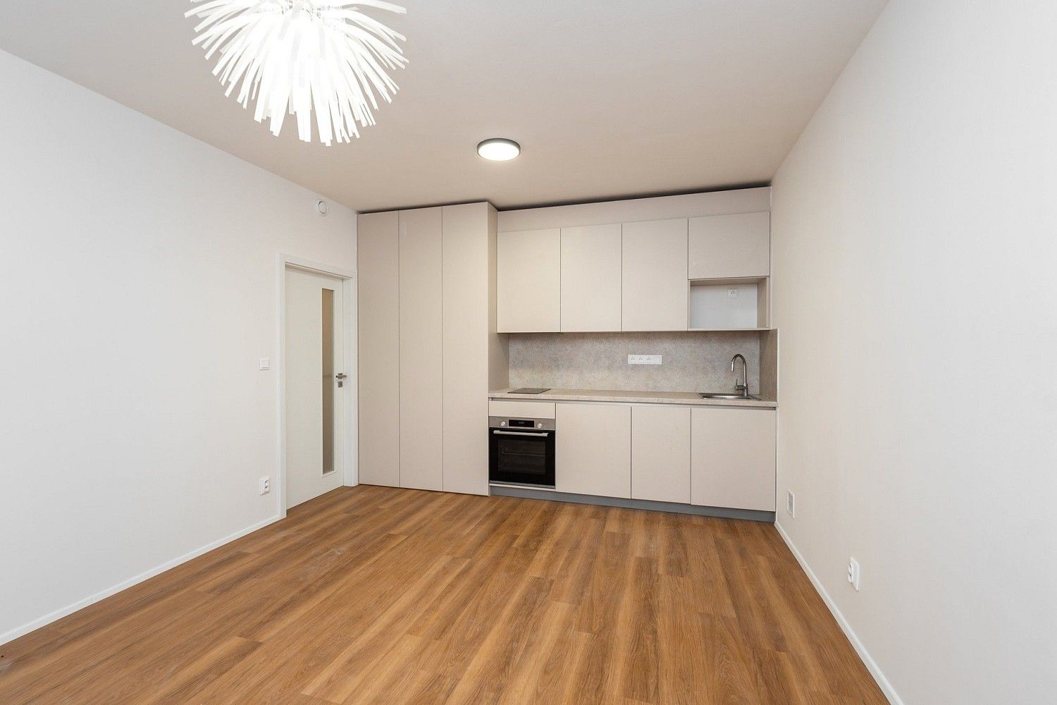 2+kk, Praha - Smíchov, okres Praha 5, Hlavní město Praha, 43 m² - 1