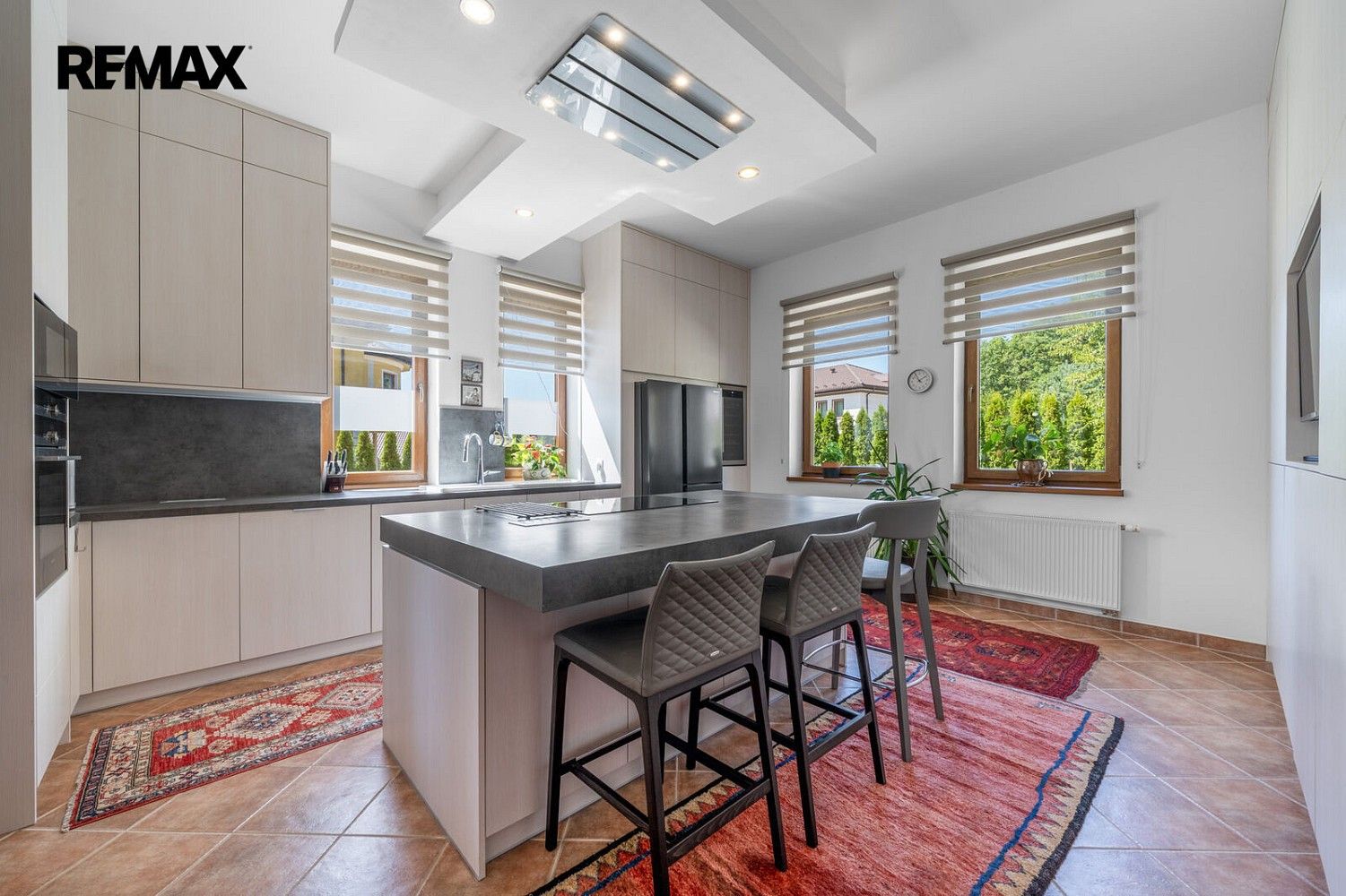 Prodej rodinný dům - Nová Role - Mezirolí, okres Karlovy Vary, 347 m² - 5