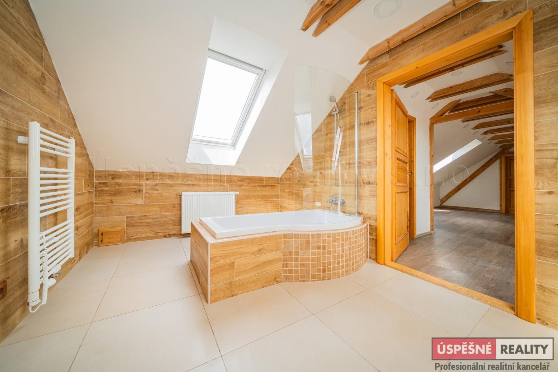 Prodej rodinný dům - Třtěno, Chožov, 737 m²