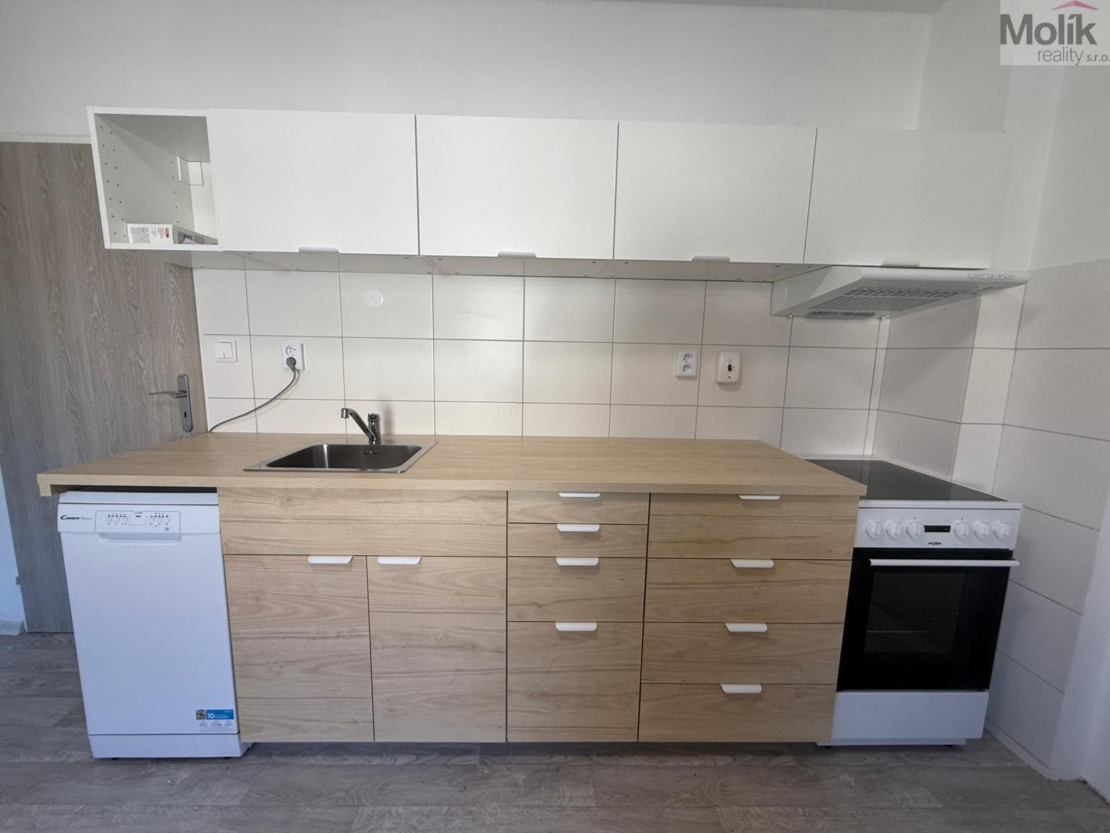 Byt 1+1 · 44 m² · V Edenu, Peruc - 3