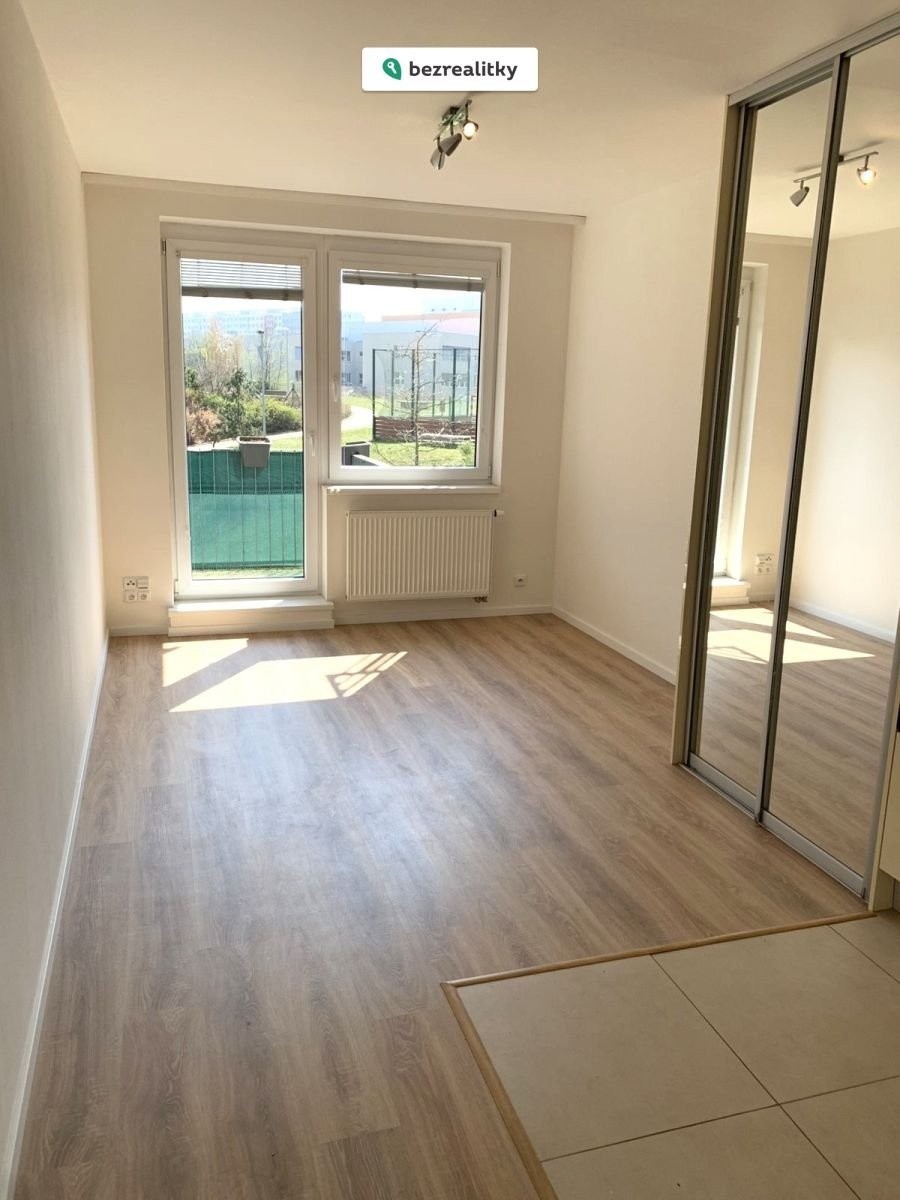 Prodej byt 1+kk - Zakšínská 615, Praha Střížkov, 30 m² - 5