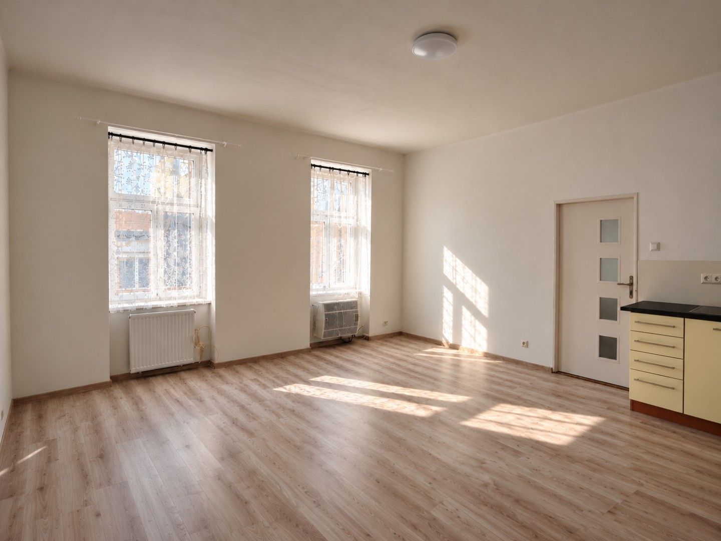 2+kk, Skuherského, České Budějovice 3, 42 m² - 1
