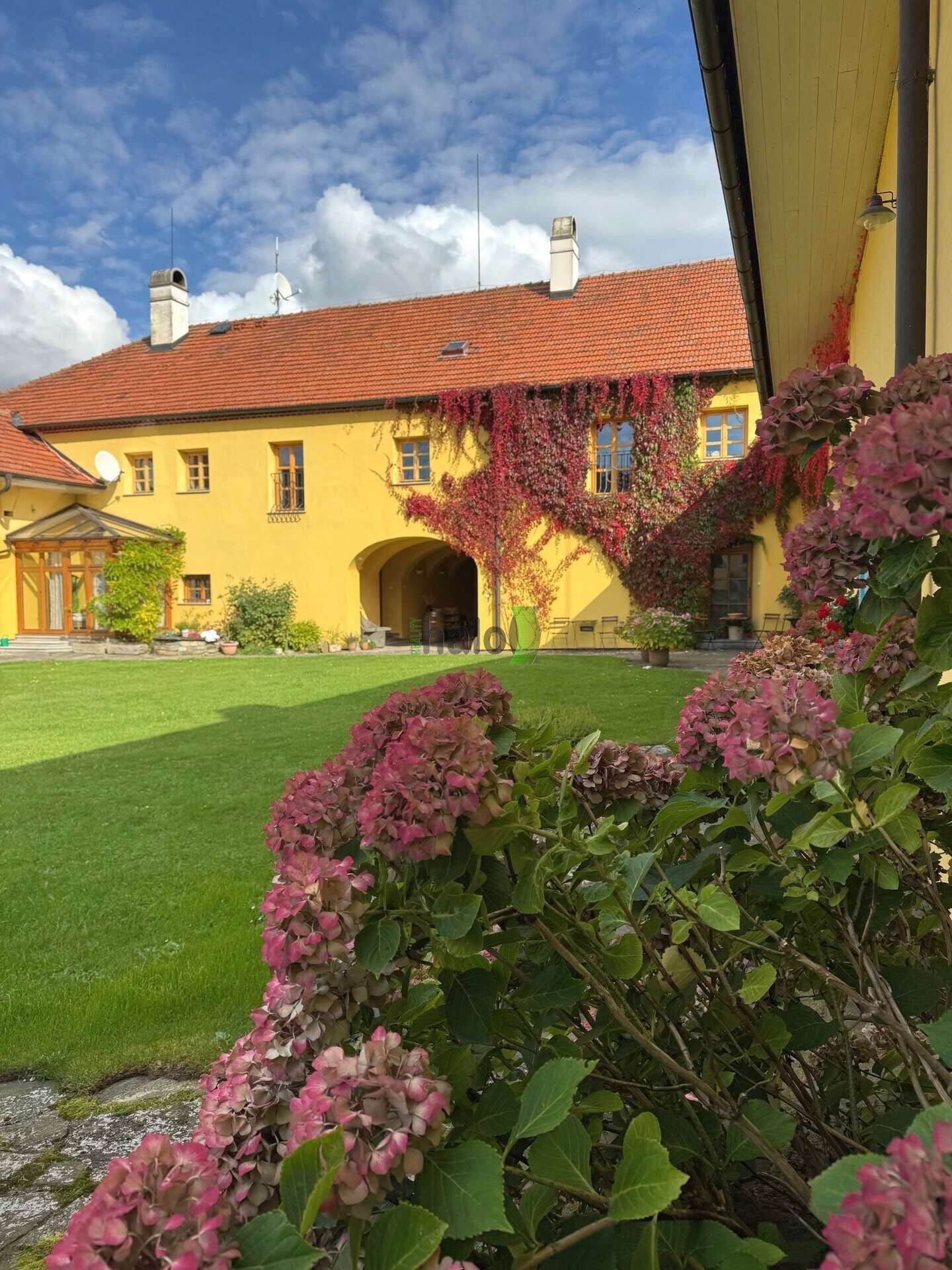 Obchodní prostory · 15 550 m² · Český Krumlov - 4