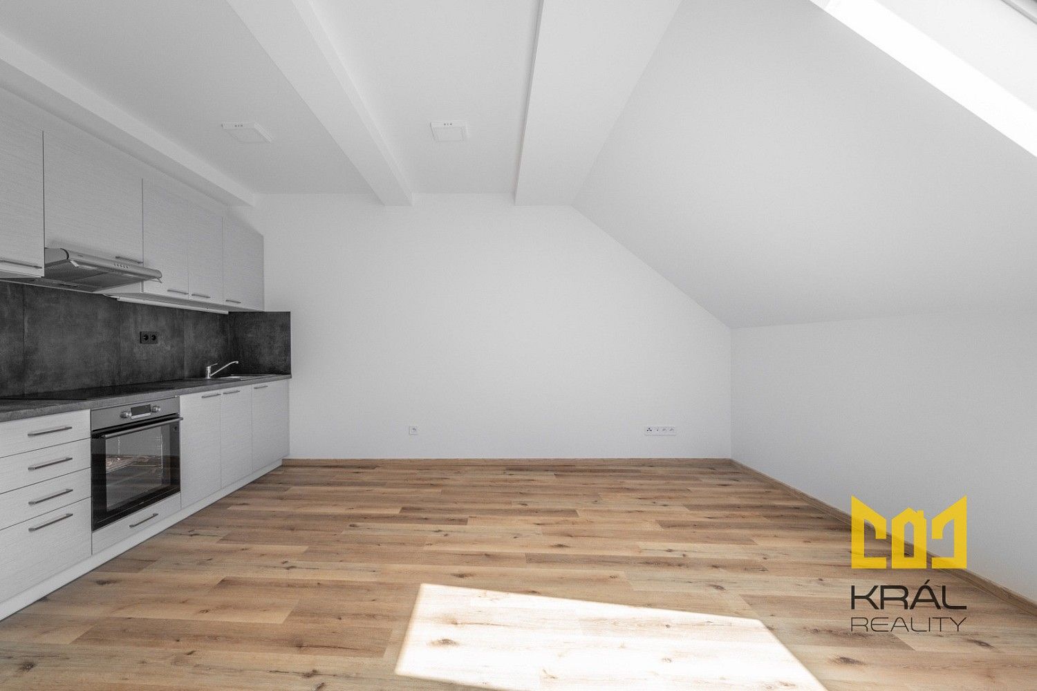 Byt 2+kk · 49 m² · Nádražní, Praha 5 - Smíchov - 3