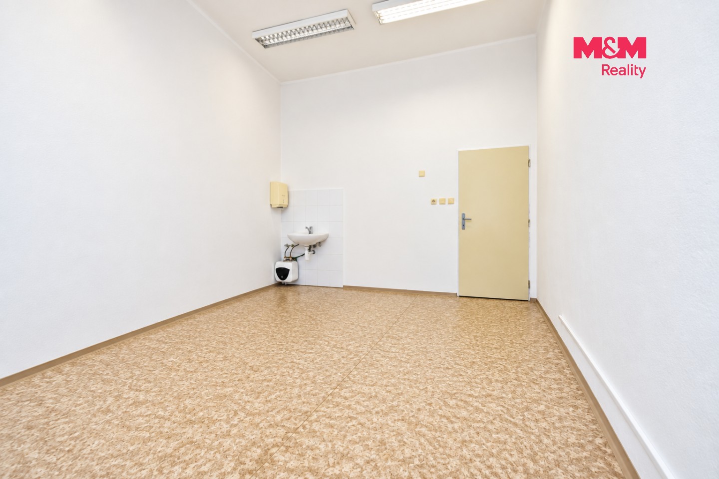 Obchodní prostory · 18 m² · Tylova, Jičín - 2