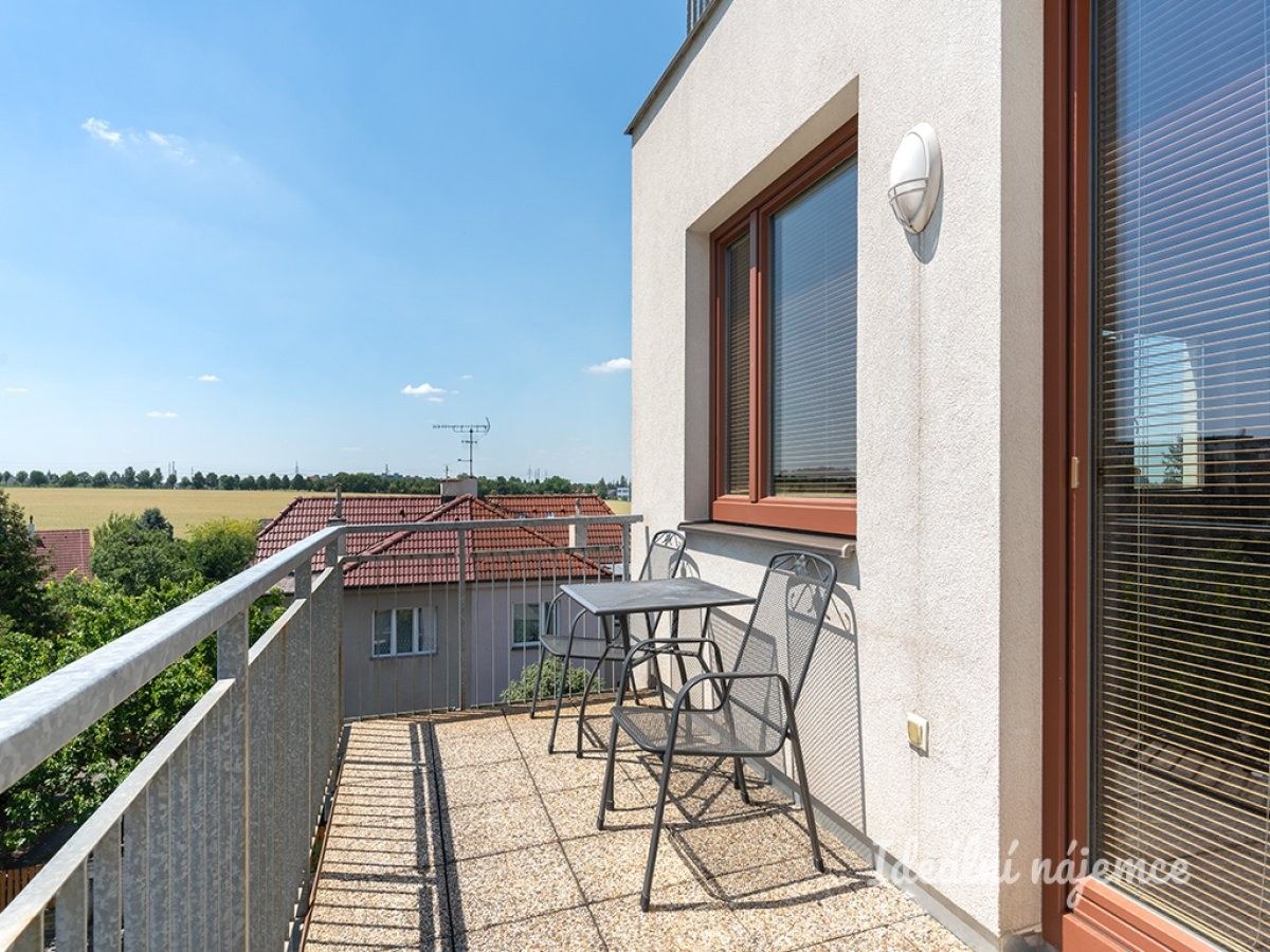 Byt 3+kk · 70 m² · U váhy, Praha - 3