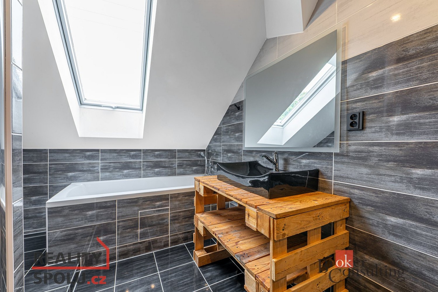Pronájem byt 2+kk - Volduchy, okres Rokycany, 72 m² - 5