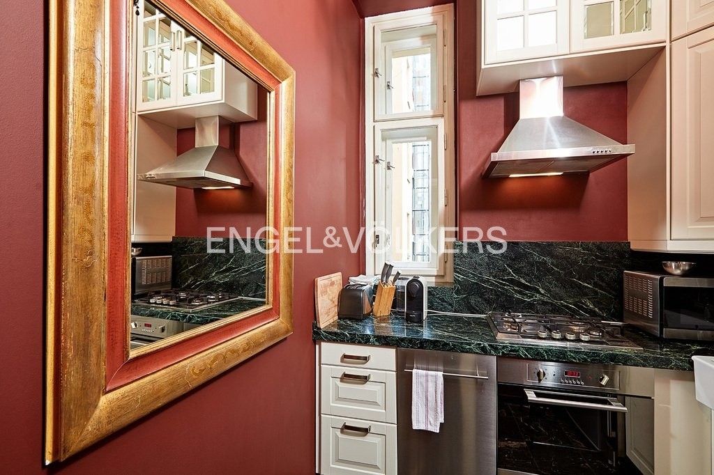 Pronájem byt 3+1 - Na hrobci 432, Praha, 105 m²