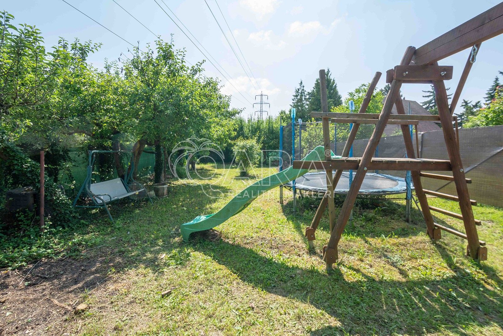 Zahrady, Šeříková, Neratovice, 400 m²