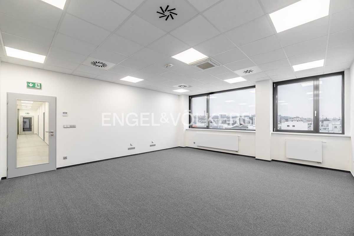 Kancelář · 200 m² · Poděbradská 1020, Praha Vysočany - 4