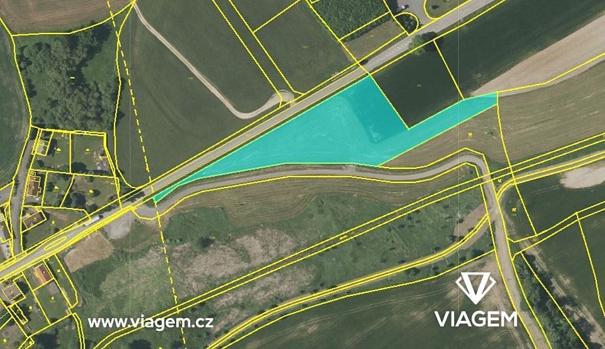 Zemědělský pozemek, 5 886 m²