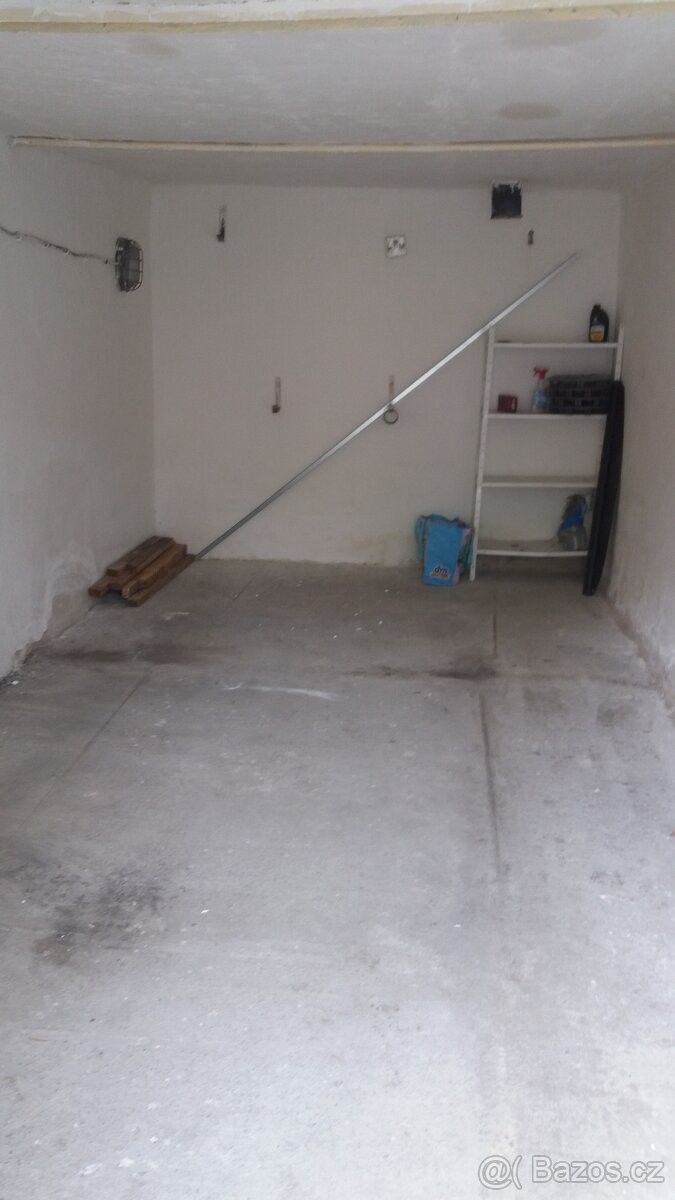 Pronájem garáž - Havířov, 736 01