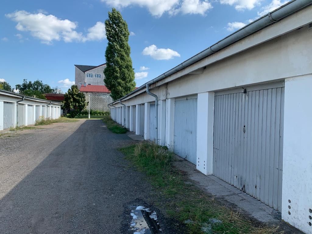 Garáž · 20 m² · garážní ulice hradec králové - 3