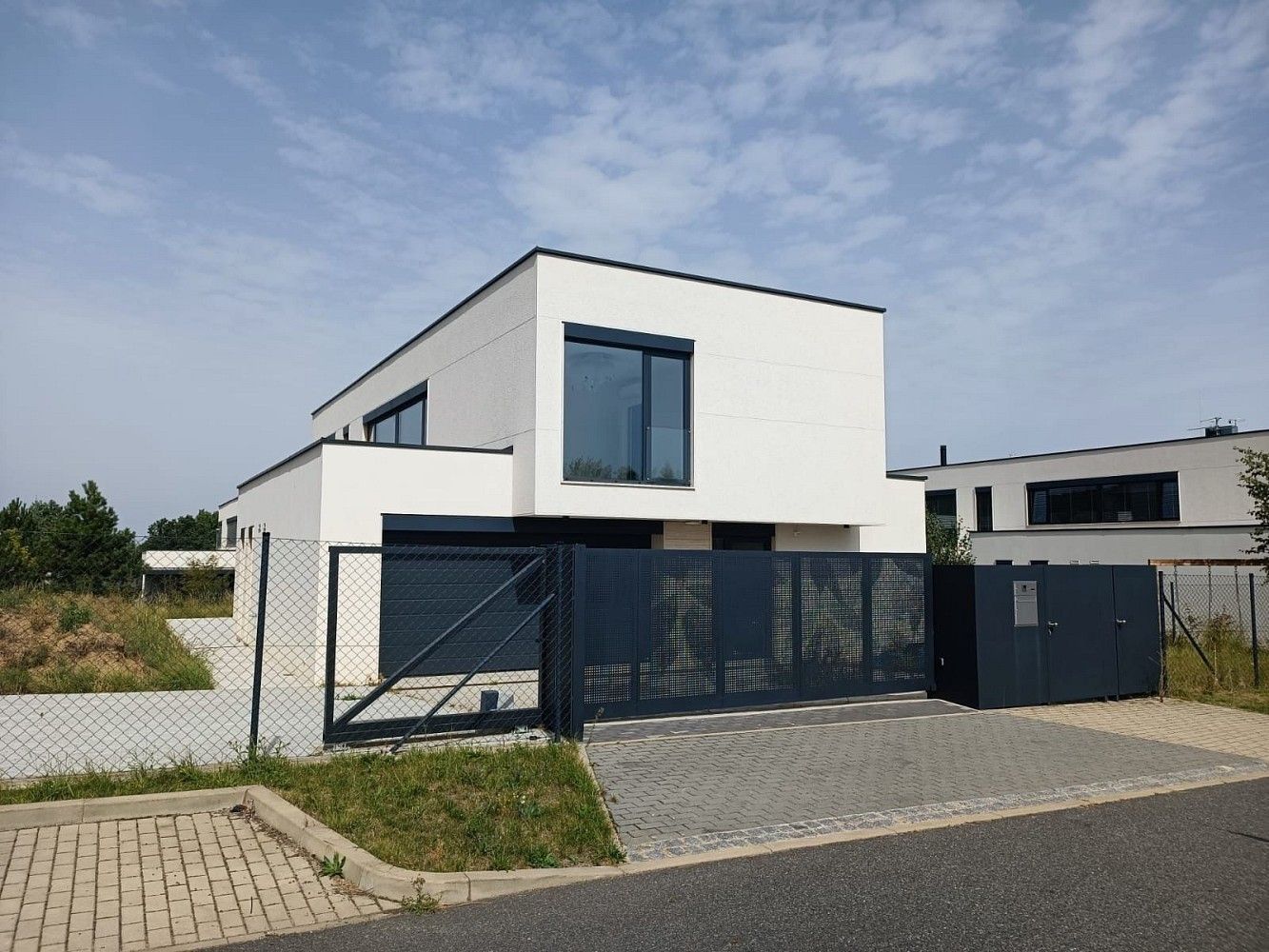 Rodinné domy, Průhonice, okres Praha-západ, Středočeský kraj, 295 m²