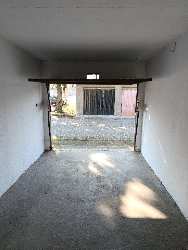 Garáže, Olomouc, 779 00