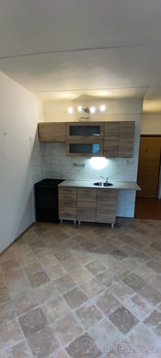 Byty, Karlovy Vary, 360 01