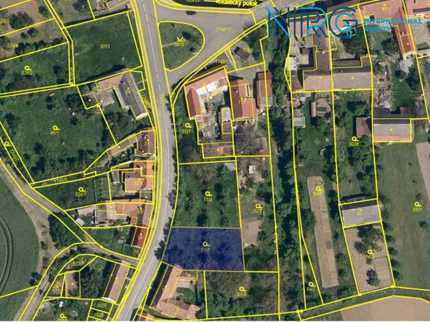 Prodej pozemek pro bydlení - Labuty, 600 m²