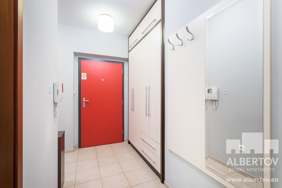 1+kk, Horská, Praha - Nové Město, 33 m² - 2
