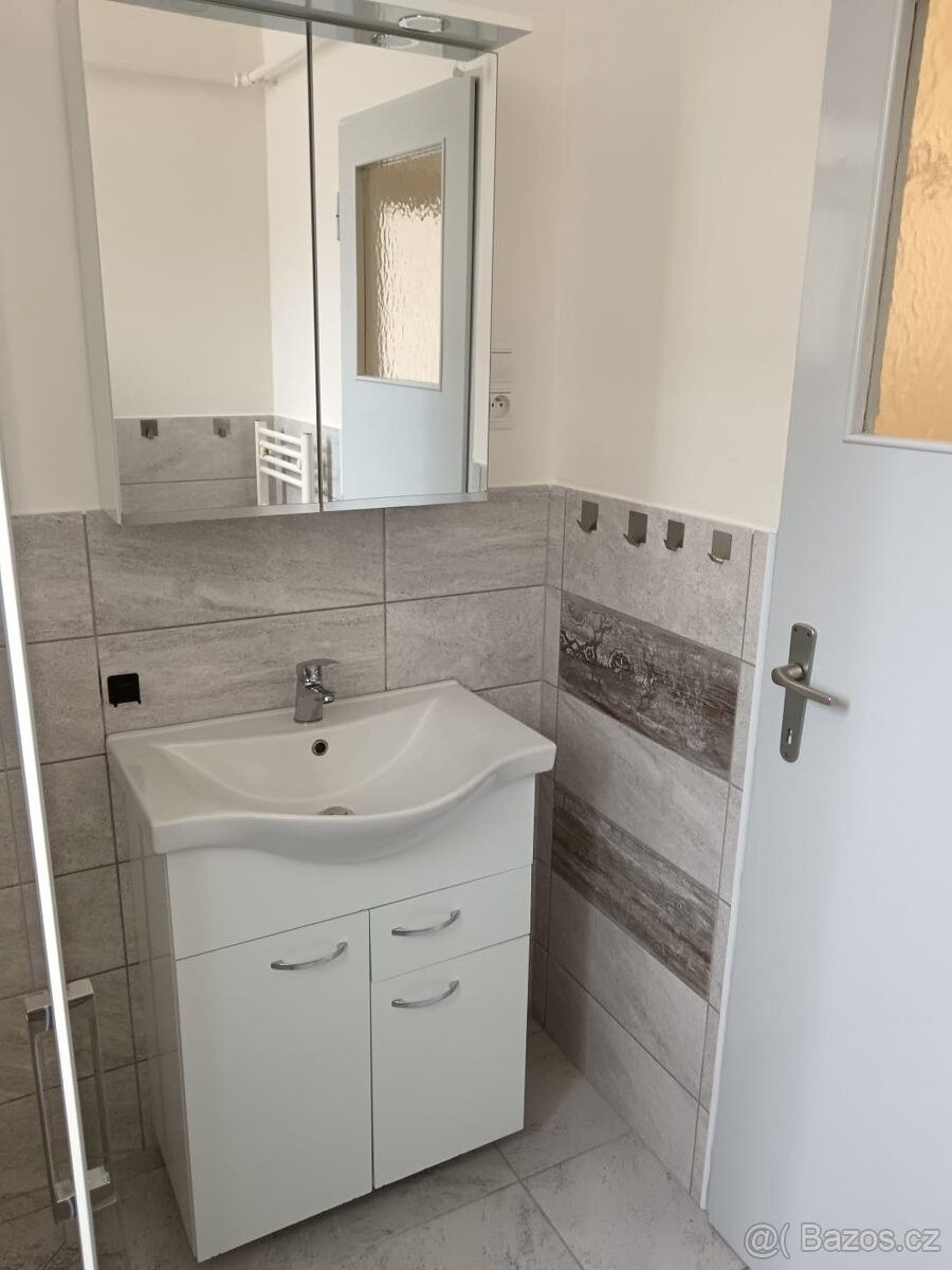 Byt · Dolní Žandov, 354 93 - 4