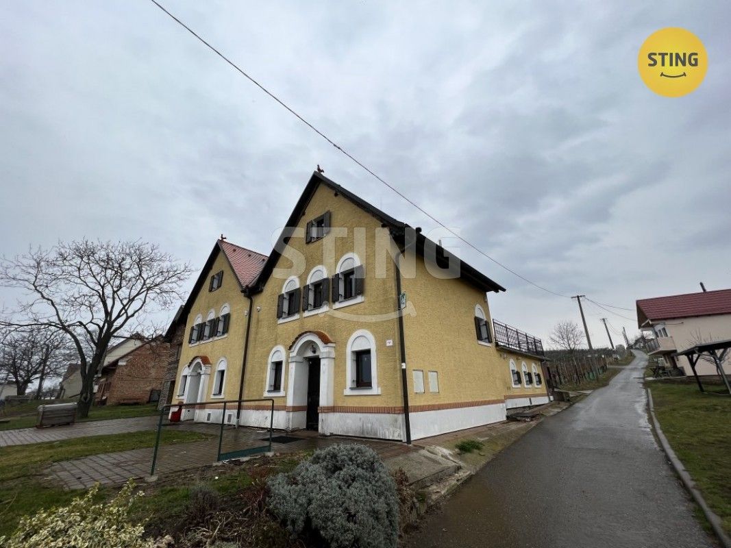 Prodej restaurace - Milotice u Kyjova, 696 05, 636 m²