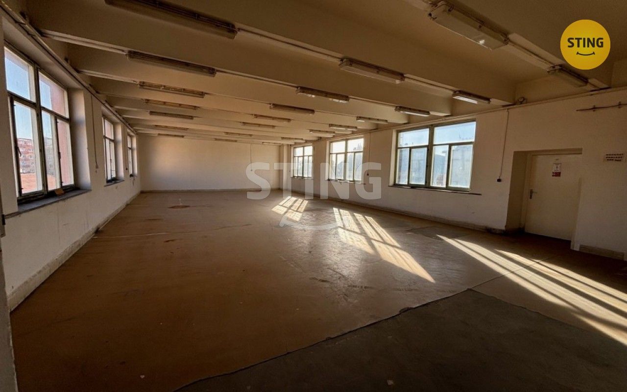Pronájem sklad - Lepařova, Opava, 566 m² - 5