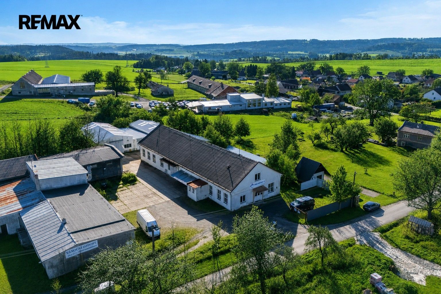 Sklady, Doubravice, 2 737 m² - 1