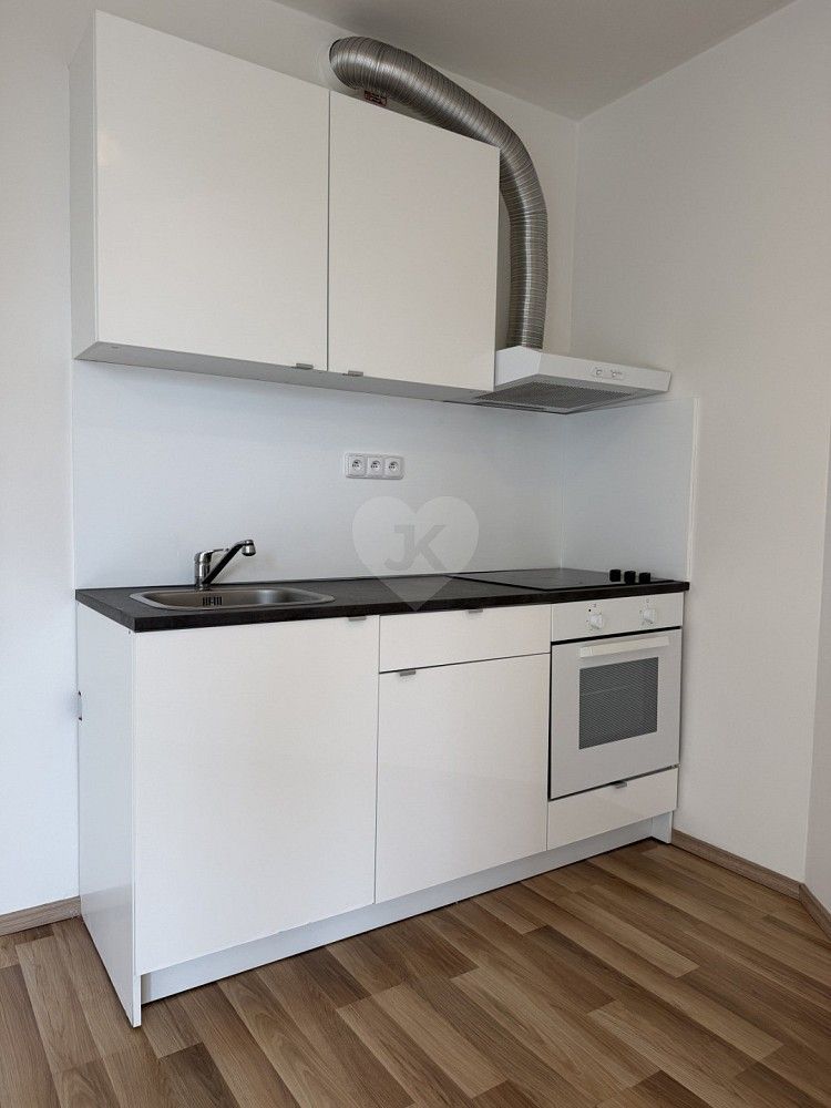 Pronájem byt 1+kk - Praha - Uhříněves, okres Praha 22, Hlavní město Praha, 34 m² - 5