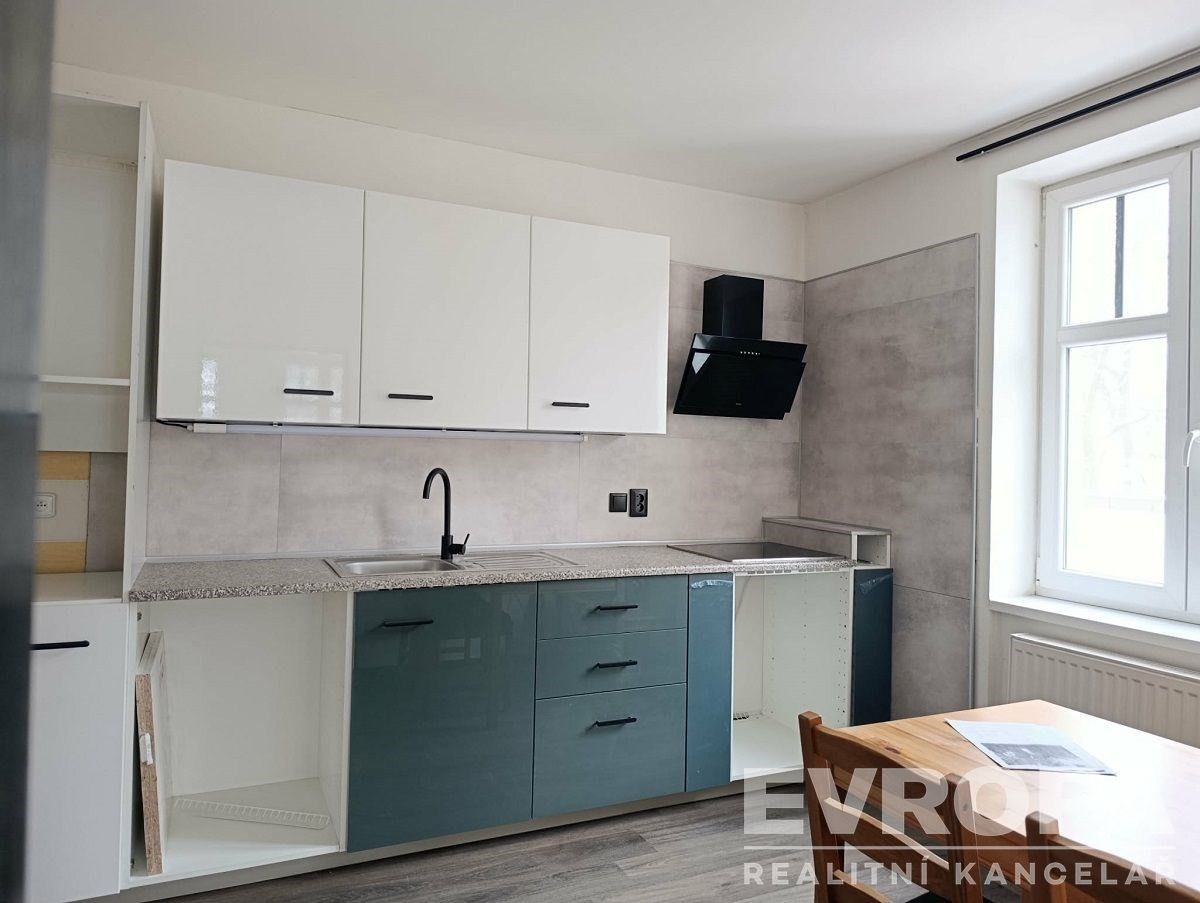 Prodej byt 2+1 - Palackého náměstí 192, Nový Bor, 67 m²