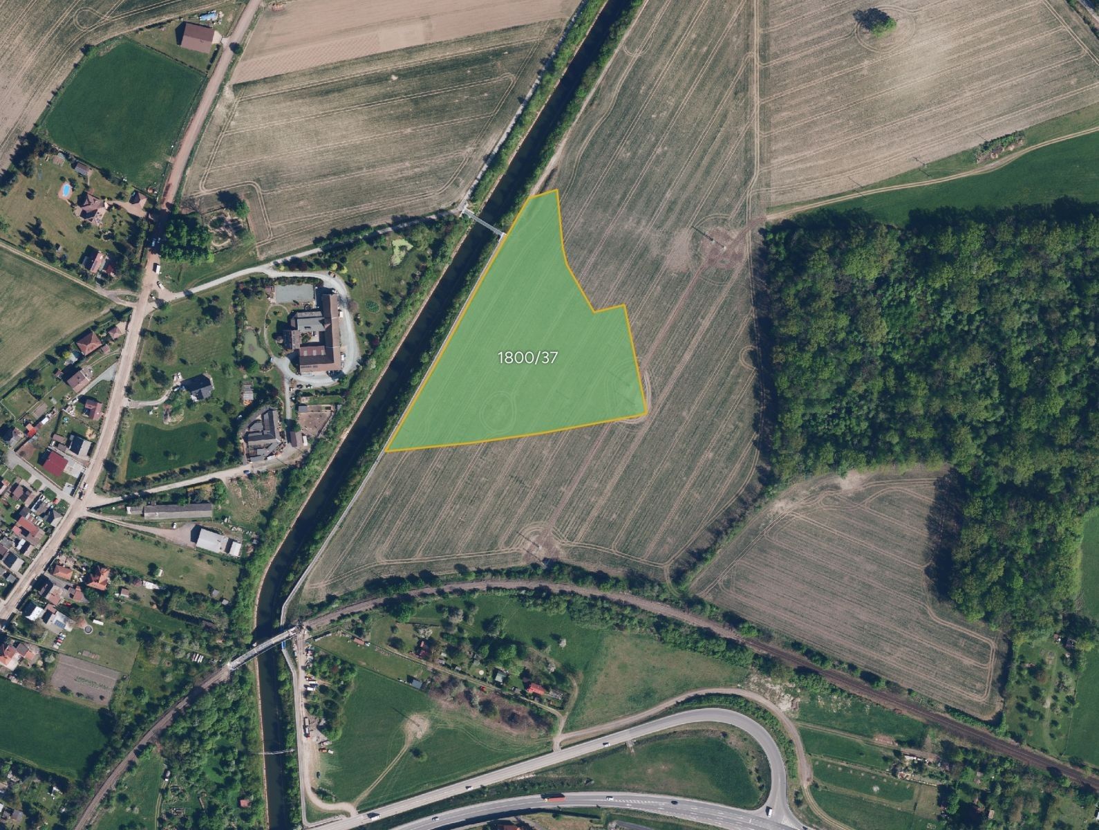 Zemědělský pozemek, 9 764 m²