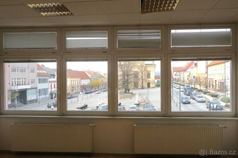 Pronájem obchodní prostory - Uherský Brod, 688 01